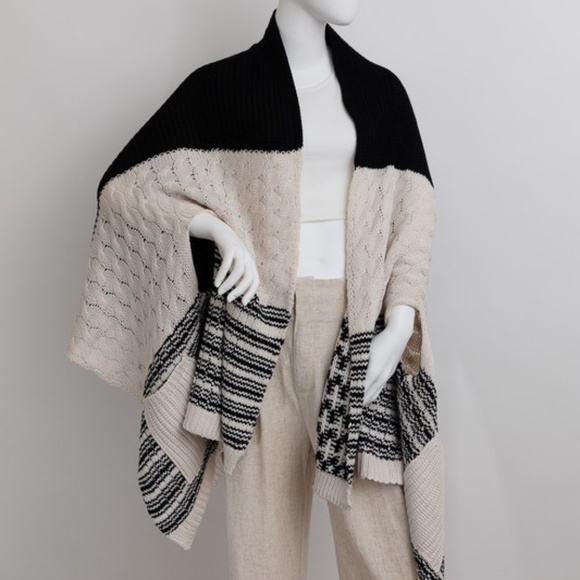 017  Cozy Color Block Knit Pockets Poncho Cardigan - Picture 8 of 10